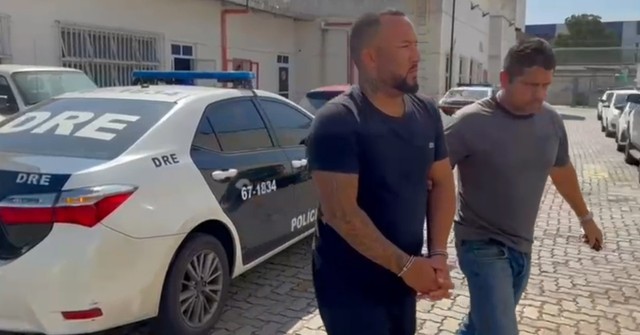 MC Léo Zika é preso em flagrante por suspeita de integrar quadrilha do miliciano Zinho
