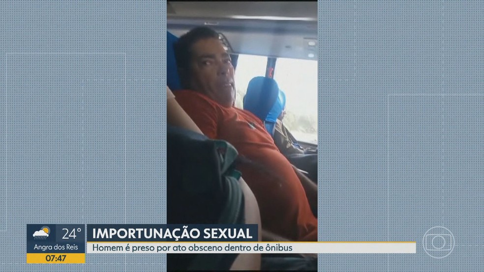Mulher finge dormir e grava importunação sexual dentro de ônibus; suspeito tenta fugir, mas é preso