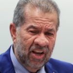 Oposição reúne assinaturas e pede CPI para investigar fraude bilionária no INSS