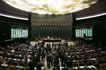 “Deputados e senadores unem forças contra aumento do IOF: 20 projetos de