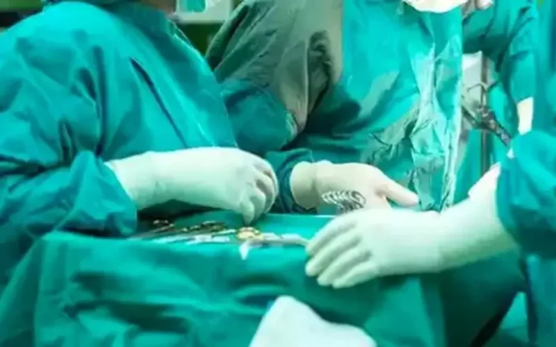 Cinquenta e oito mulheres denunciam 2 cirurgiões plásticos por erro médico