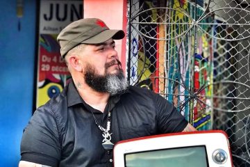 Ailton Santana celebra a identidade pernambucana através de uma arte que atravessa fronteiras