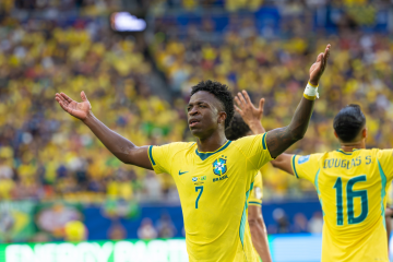 Brasil goleia a Escócia, garante liderança do Grupo C e avança invicto na Copa do Mundo