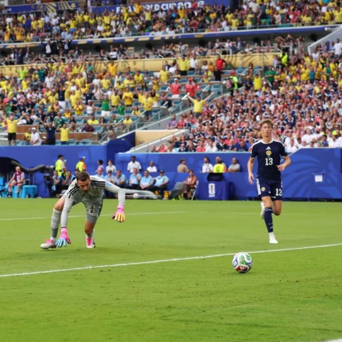 Brasil triunfa sobre a Escócia com 3 a 0, assegurando o primeiro lugar do Grupo C e avançando na Copa